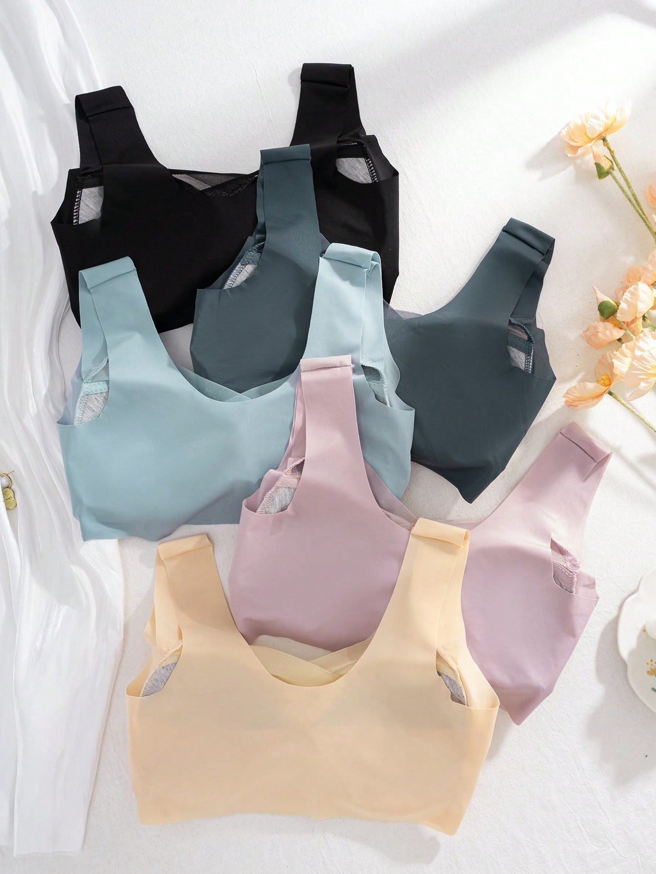 5 قطع حمالات صدر نسائية بدون أ - مراجعة Sleep Bra Bralette وسعره