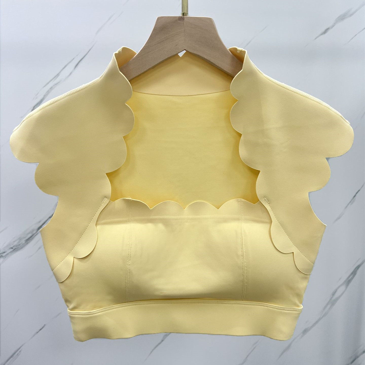 صدرية رياضية نسائية بتصميم ممو - مراجعة Sports Bra Racerback وسعره