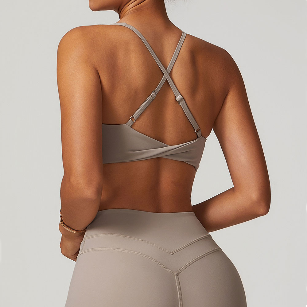 حمالة صدر رياضية للنساء ، حمال - مراجعة Sports Bra Racerback وسعره